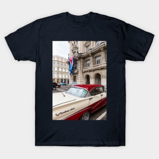 Ford Fairlane 500 In Havana Cuba T-Shirt